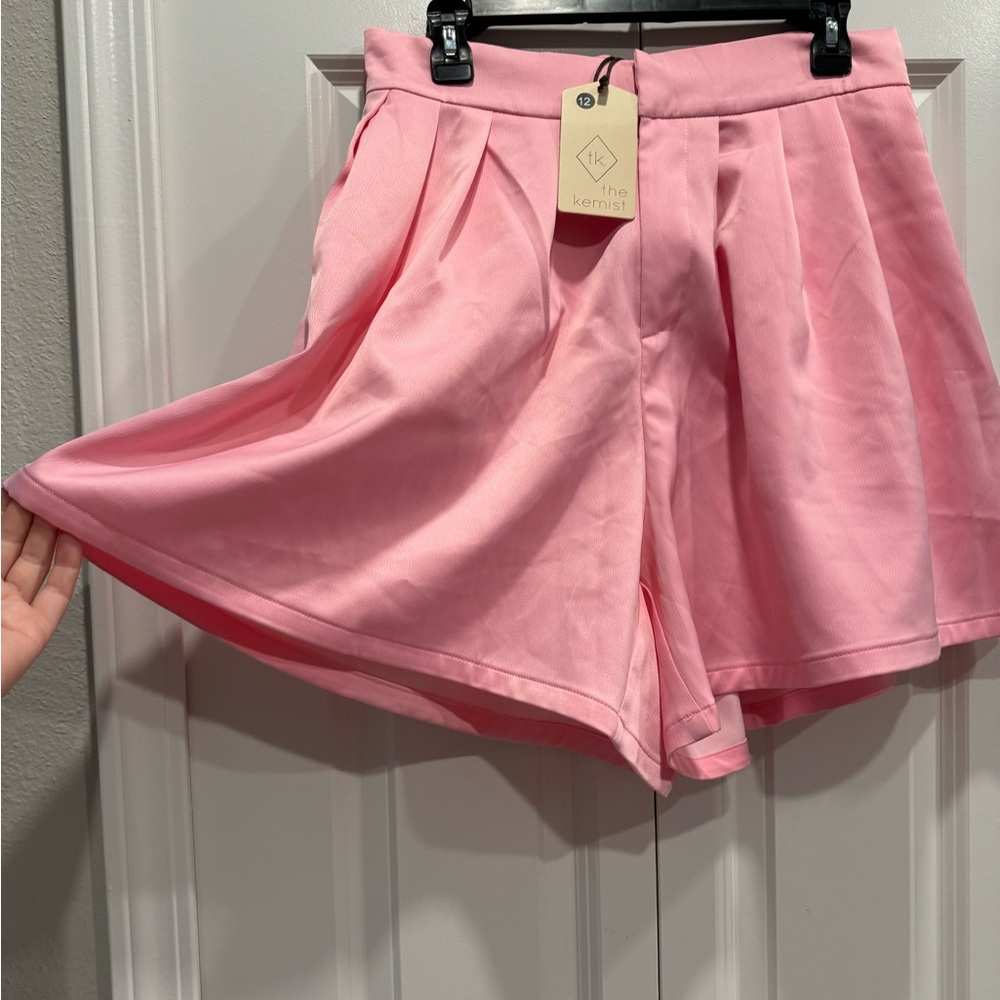 The Kemist High Waist Pink Pleated Shorts - Picture 9 of 9